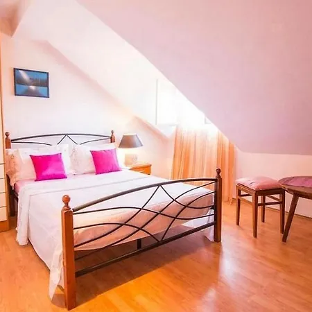 Apartment With Wifi - 16890 *